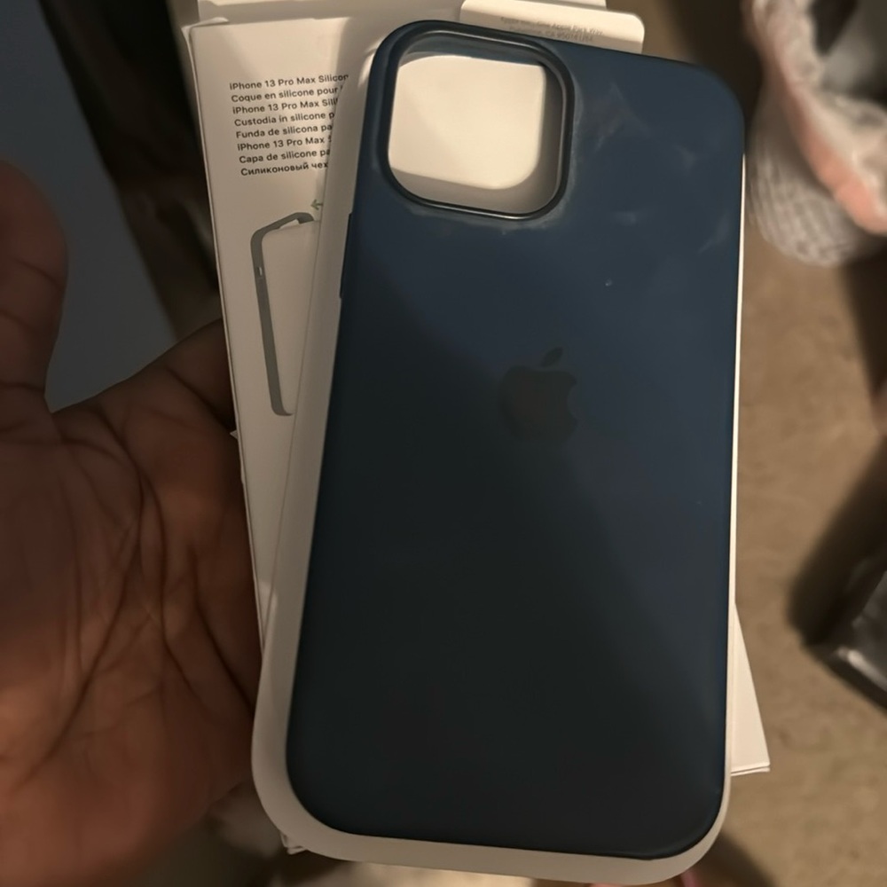 iPhone 13 Pro Max cover